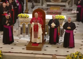 Türkiye’de ilkkez: Papa 14. Leo, İstanbul’da 4 bin kişiye ayin düzenledi