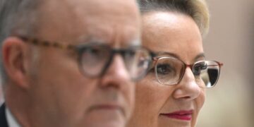 Canberra’da göç reformu, ‘İnsani Çığlık’ gölgesinde: “Aileler paramparça oldu, eşler ve çocuklar farklı ülkelerde bekliyor”