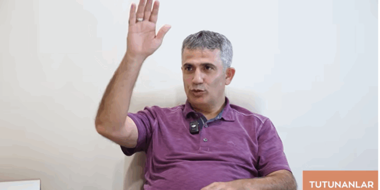 Zorunlu göçten başarıya uzanan yol: İşi ve aşı elinden alınan Ahmet öğretmenin ABD’deki tutunma hikâyesi