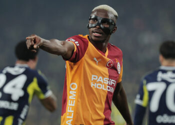 Fenerbahçe 90+6’da attı: Galatasaray’ın farkı açmasına izin vermedi