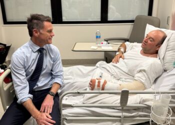 NSW Başbakanı,  Bondai’da hayat kurtaran Suriyeli el Ahmed’i ziyaret etti: Avustralya’nın kahramanı