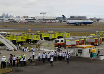 Sidney Havalimanı’nda ‘en kötü güne hazırlık’ tatbikatı