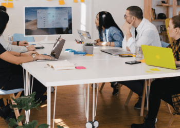 Victoria Hükümeti’den 1000’e yakın pozisyona şok kesinti: Sendikalar ayakta