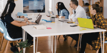 Victoria Hükümeti’den 1000’e yakın pozisyona şok kesinti: Sendikalar ayakta