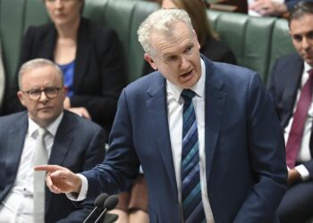 Avustralya’dan göçmen reformuna neşter: Daha adil, daha hızlı, doğru kapıları doğru insanlara açılacak