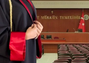 Emekli hâkim baba, Cumhuriyet savcısı kızını darp etti