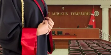 Emekli hâkim baba, Cumhuriyet savcısı kızını darp etti