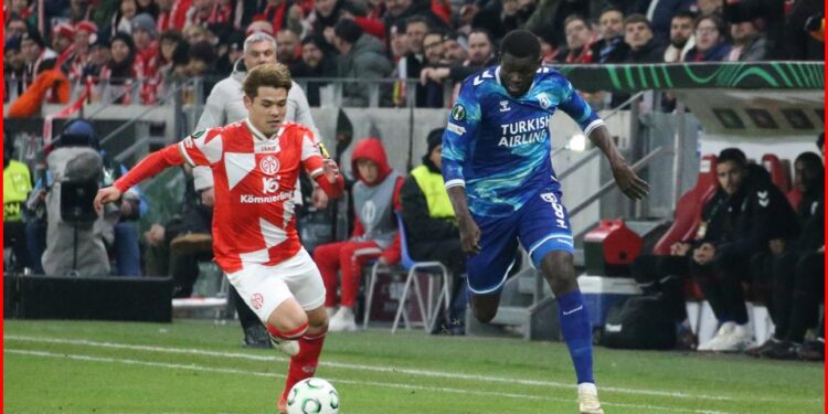 Samsunspor, çok iyi başladığı ve 4. haftaya kadar lider olduğu UEFA Konferans Ligi'nde ilk 8'e giremedi. Son maçında Mainz'a deplasmanda 2-0 yenilen temsilcimiz,