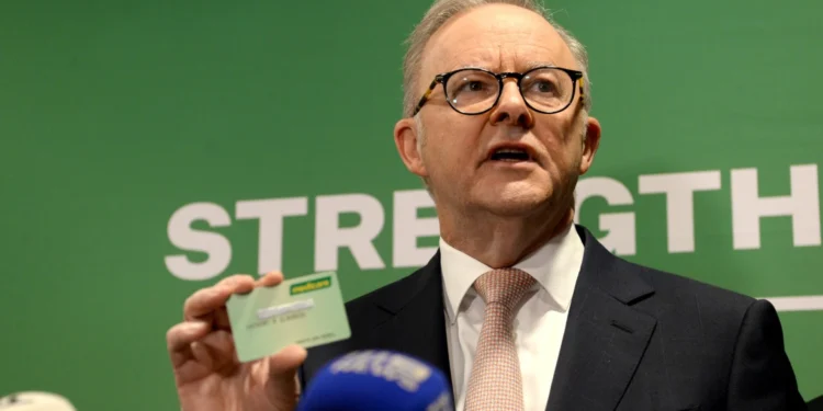 Başbakan Albanese, 1800 Medicare hattının ülke genelinde vatandaşlara ücretsiz, hızlı ve güvenilir sağlık danışmanlığı sunduğunu belirtti.