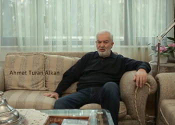 50 yıllık arkadaşı Ahmet Turan Alkan anlatan Türküne: Zorbalığa, baskıya, biat etmeye zorlayan düzene isyan etti