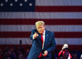 Avrupa ülkeleri Trump’a karşı birleşti: Grönland Danimarka’ya ait