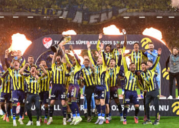 Süper Kupa, Sarı-lacivert şampiyon: Fenerbahçe Galatasaray’ı 2-0 mağlup etti