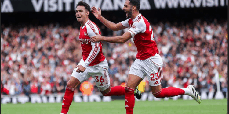 Süper Lig'de Fenerbahçe, Premier Lig'de ise Arsenal, bu sezon yılların şampiyonluk hasretine son vermek için mücadele ediyor.