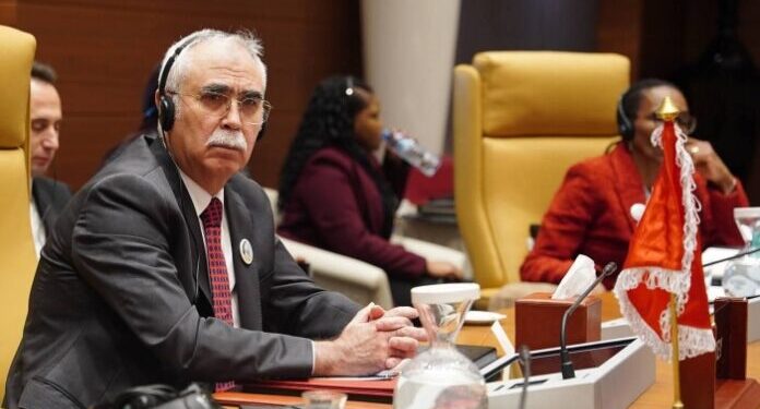 Adalet, Türkiye’de can çekişiyor: AYM Başkanı Kadir Özkaya, Cezayir’de adalete ve ahlaka dönüşü anlattı