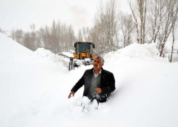Van, Bitlis, Muş ve Hakkâri’de 92 yerleşim yerine ulaşılamıyor