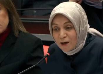 28 Şubat’ta fişlendiğini söyleyen AKP’li Leyla Şahin Usta fişlemeyi savundu