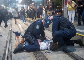 Avustralyalılar İsrail Cumhurbaşkanına karşı sokakta: Savaş suçlusu istemiyoruz