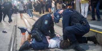 Avustralyalılar İsrail Cumhurbaşkanına karşı sokakta: Savaş suçlusu istemiyoruz