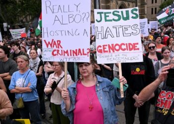 Avustralyalılar İsrail Cumhurbaşkanına karşı sokakta: Savaş suçlusu istemiyoruz