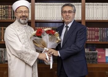 Erdoğan rejiminin ülkedeki adaleti: Diyanet’te 4 koltuk, 5 maaş