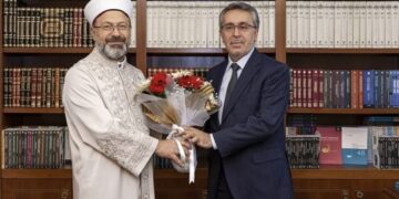 Erdoğan rejiminin ülkedeki adaleti: Diyanet’te 4 koltuk, 5 maaş