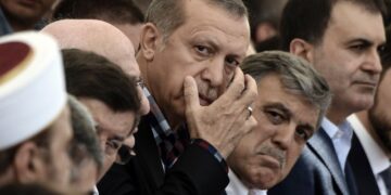 Erdoğan rejiminde “Namaz kılmıyorum, dini vecibe yerine getirmiyorum” diyenlerin oranı 3 kat arttı