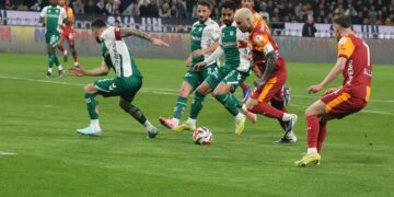 Galatasaray deplasmanda yıkıldı, zirve yolunda büyük yara aldı