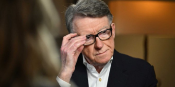 Britanya’nın eski ABD büyükelçisi Epstein dosyasından gözaltında