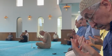 Avustralya’da ilk teravih:Mabedler doldu taştı, eller mazlumlar için kalktı