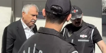 Tahliye edilen Belediye Başkanı Zeydan Karalar: Ailemi, işimi, Adanalıları özledim