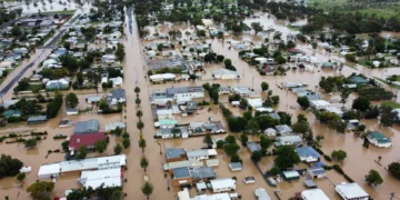 Queensland’de binlerce kişi tehlike altında