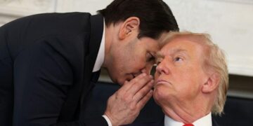 Dünyaca ünlü yazar King, Trump’a ağır ahakaret: “O şerefsizi görevden alın”