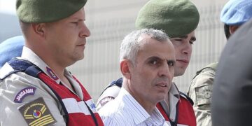 Mehmet Dişli’den Hulusi Akar’a çağrı: “Cevap ver; kafana silah dayadım mı?”