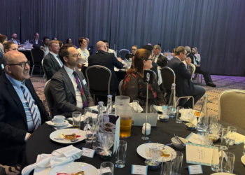 Pinnacle Koleji’nin iftarında konuşan Başbakan Yardımcısı Kyam Maher: “Bu sofralarda saygı inşa ediliyor”