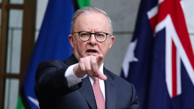 Albanese, yakıt tasarrufunun en etkili yollarından birinin toplu taşıma olduğunu belirterek şu ifadeleri kullandı.