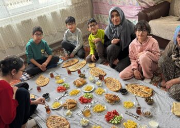 KHK’lı Nurcan Arslan tahliye edildi: Yıllar sonra 6 çocuğu ile aynı sofrada