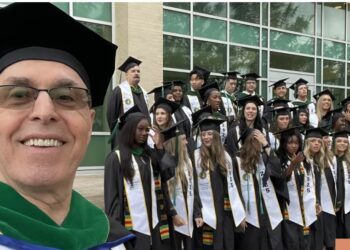 Zulüm nedeniyle ABD’ye göç eden KHK’lı Prof.Dr. Adam: “Bizi kaybettiler, dünyaya kazandırdılar”