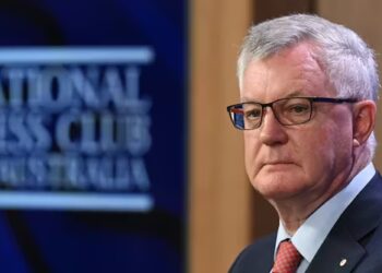 ‘Nitelikli göçmenler heba ediliyor’ diyen eski Müsteşar: Doktorların denklik probleminden vasıfsız işlerde çalışıyor, bu kabul edilemez