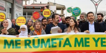 Van’da Kürtçe eğitim veren derneğe 400 bin TL para cezası kesildi