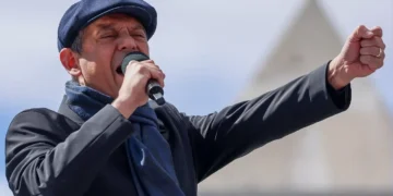 Özgür Özel’den Erdoğan’a ara seçim cevabı:”Sen kim oluyorsun ?”