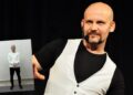Ünlü komedyen Atalay Demirci’ye ters kelepçeye yapılarak tepki: Kaçmıyorduki “yakalansın”