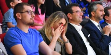 İmamoğlu’nun oğlunun da aralarında olduğu18 kişinin banka hesapına el konuldu