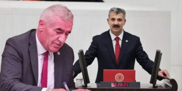 CHP’li Milletvekili Akdoğan: 230 bin TL maaşlı AKP’li vekilin eşi, fakirlik belgesi almış!