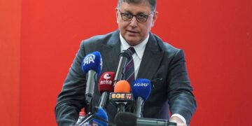 Cemil Tugay CHP’den istifa etti: İzmir Büyükşehir Belediyesi bağımsız yönetilecek