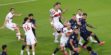 On kişi kalan Paraguay karşısında hüsran: Türkiye dünya kupasına puansız veda etti