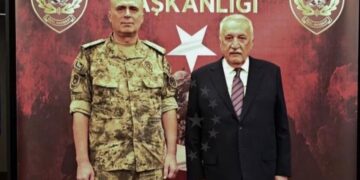 Mehmet Ağar’dan Özel Harekat Başkanlığı’na ziyaret