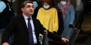 Ekmen, Uşak örneğini hatırlattı: Çıplak arama ilk kez yapılmıyor