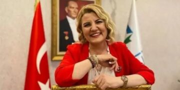 İzmit’in CHP’li Belediye Başkanı Fatma Kaplan Hürriyet ve eşi tutuklandı