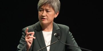 İsrail’e tepki gösteren Dışişleri Bakanı Wong: “Avustralya öfkeli”