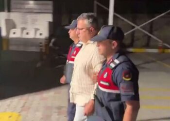 Cem Küçük’ün WhatsApp mesajlarından çıktı: İBB’ye kayyım atamak için o ismi hazırlamışlar